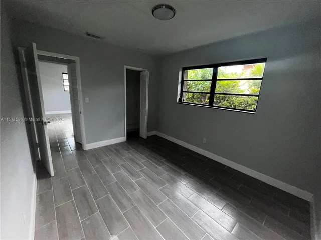 1230 NE 155th St, North Miami Beach FL 33162