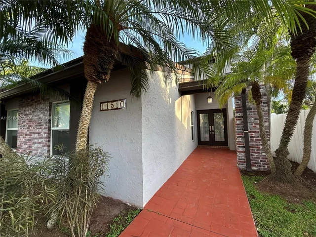 11510 SW 34th Ln, Miami FL 33165