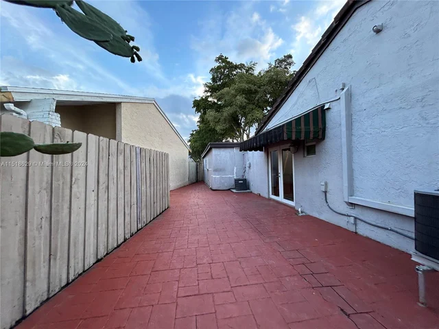 11510 SW 34th Ln, Miami FL 33165