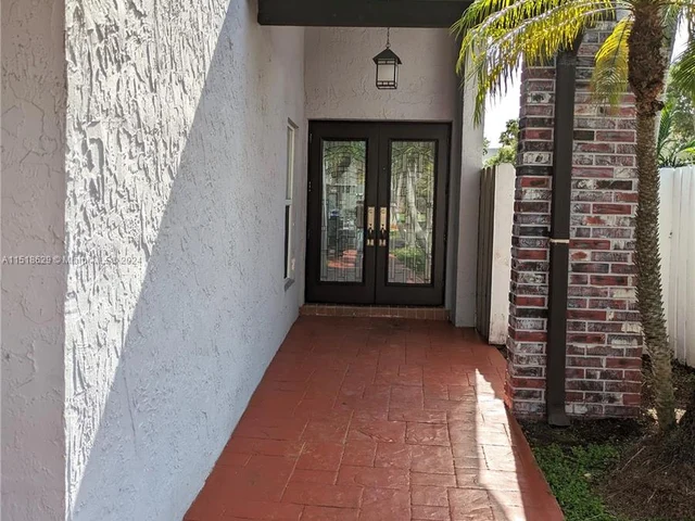 11510 SW 34th Ln, Miami FL 33165