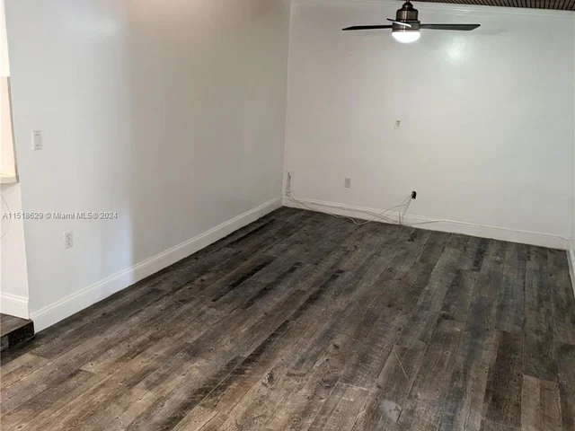 11510 SW 34th Ln, Miami FL 33165