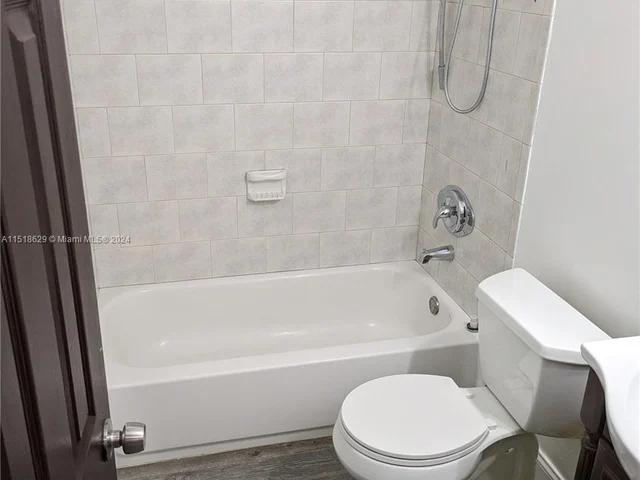 11510 SW 34th Ln, Miami FL 33165