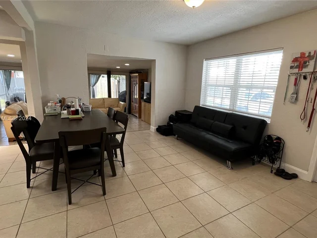 2206 SW 13th St, Fort Lauderdale FL 33312