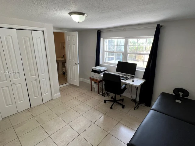 2206 SW 13th St, Fort Lauderdale FL 33312