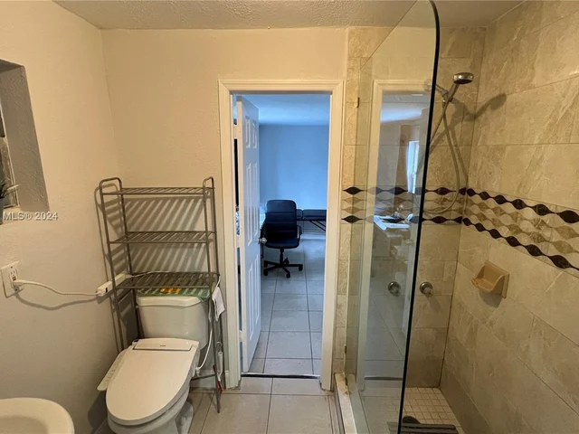 2206 SW 13th St, Fort Lauderdale FL 33312