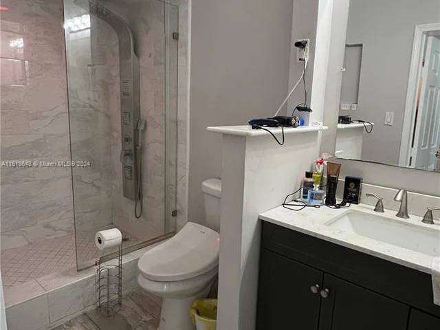 2206 SW 13th St, Fort Lauderdale FL 33312