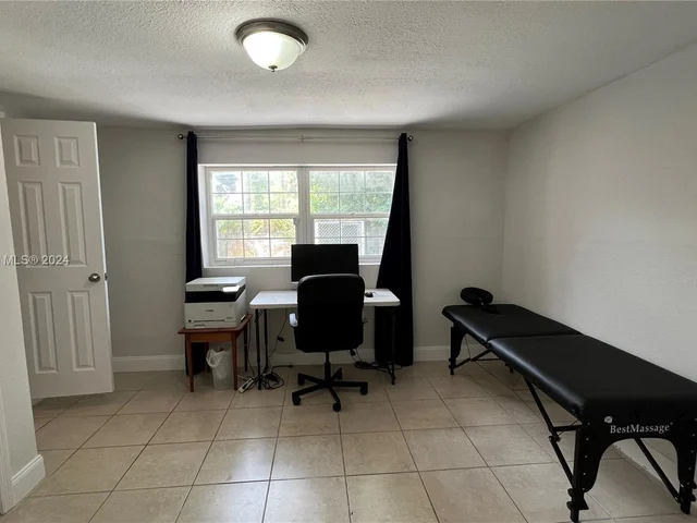 2206 SW 13th St, Fort Lauderdale FL 33312