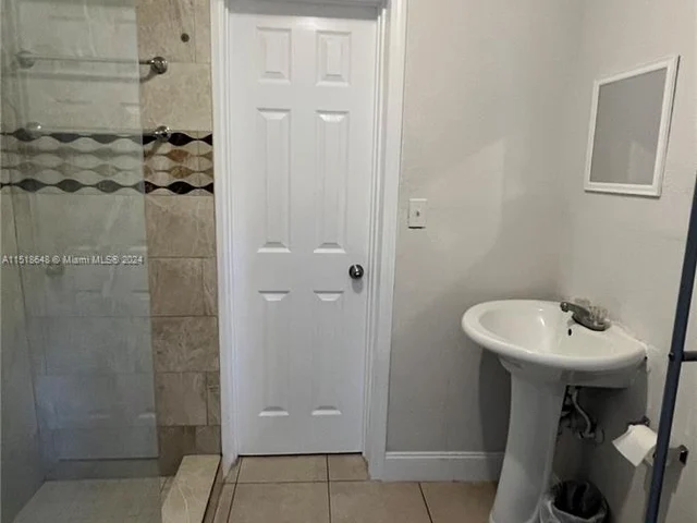 2206 SW 13th St, Fort Lauderdale FL 33312