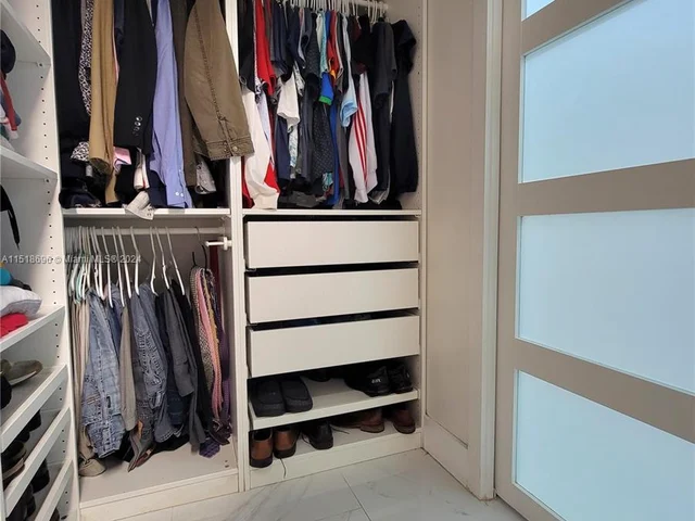 2030 S Ocean Dr # 1519, Hallandale Beach FL 33009