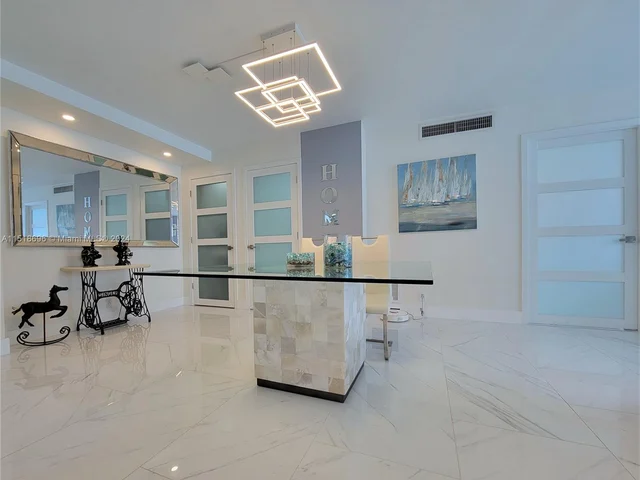2030 S Ocean Dr # 1519, Hallandale Beach FL 33009