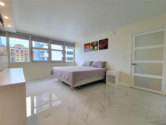 2030 S Ocean Dr # 1519, Hallandale Beach FL 33009