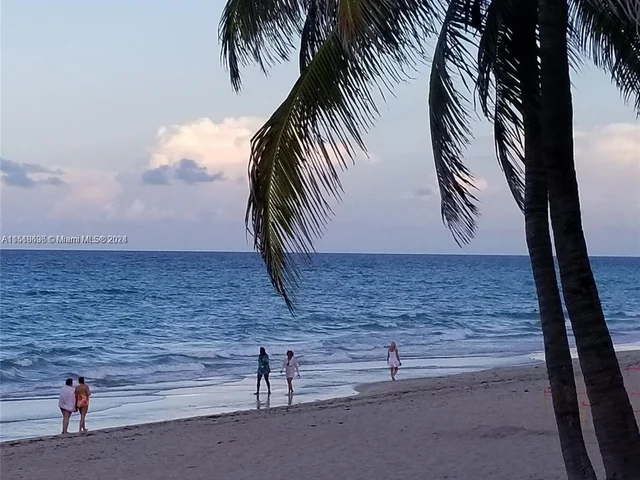 2030 S Ocean Dr # 1519, Hallandale Beach FL 33009