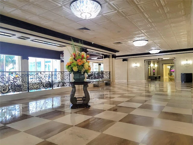 2030 S Ocean Dr # 1519, Hallandale Beach FL 33009