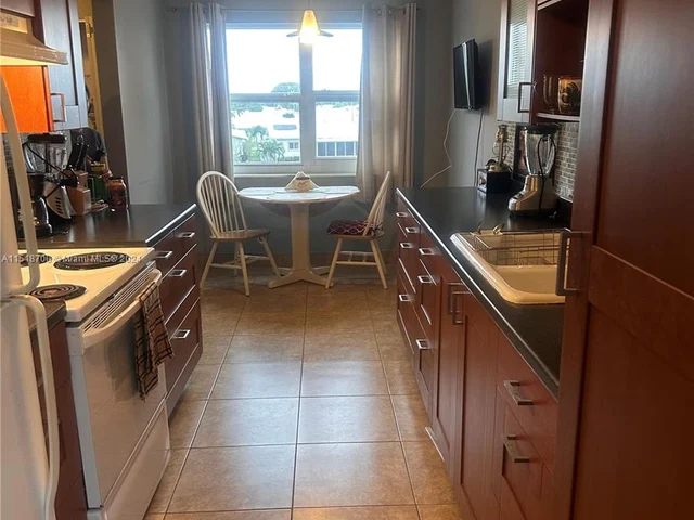 8105 NW 61st St # A301, Tamarac FL 33321