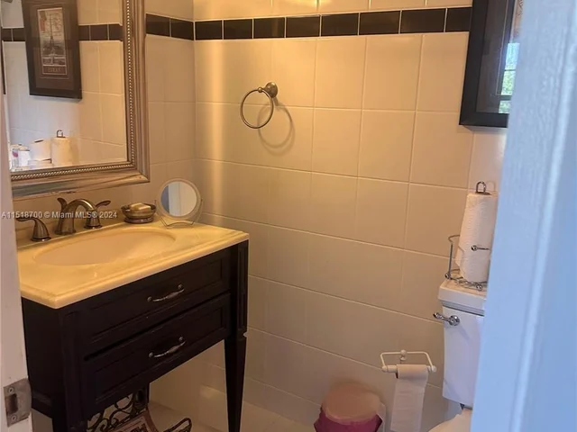 8105 NW 61st St # A301, Tamarac FL 33321