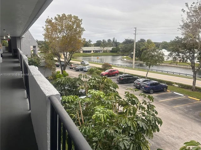 8105 NW 61st St # A301, Tamarac FL 33321