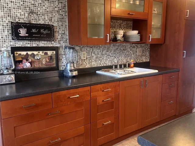 8105 NW 61st St # A301, Tamarac FL 33321