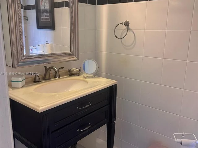 8105 NW 61st St # A301, Tamarac FL 33321