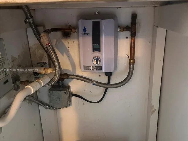 8105 NW 61st St # A301, Tamarac FL 33321