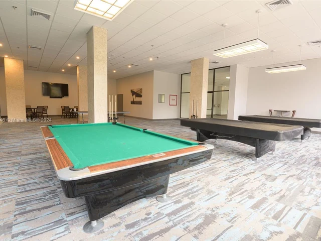 100 Bayview Dr # 21, Sunny Isles Beach FL 33160