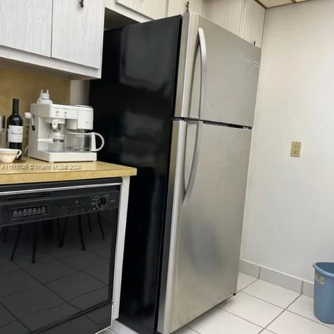 100 Bayview Dr # 21, Sunny Isles Beach FL 33160