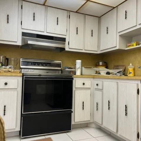 100 Bayview Dr # 21, Sunny Isles Beach FL 33160