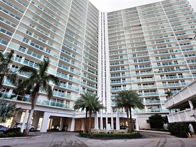 100 Bayview Dr # 21, Sunny Isles Beach FL 33160