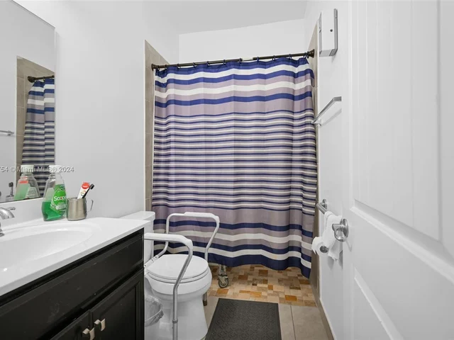 4173 NE 20th St, Homestead FL 33033