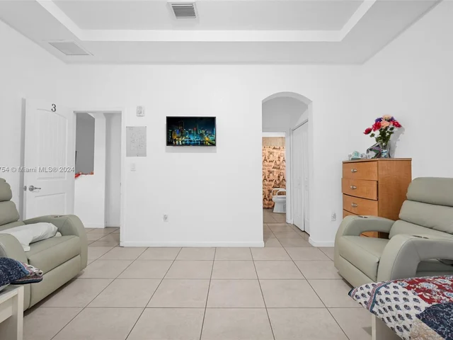 4173 NE 20th St, Homestead FL 33033