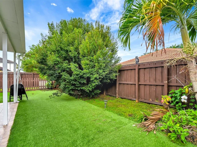 4173 NE 20th St, Homestead FL 33033