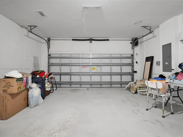 4173 NE 20th St, Homestead FL 33033