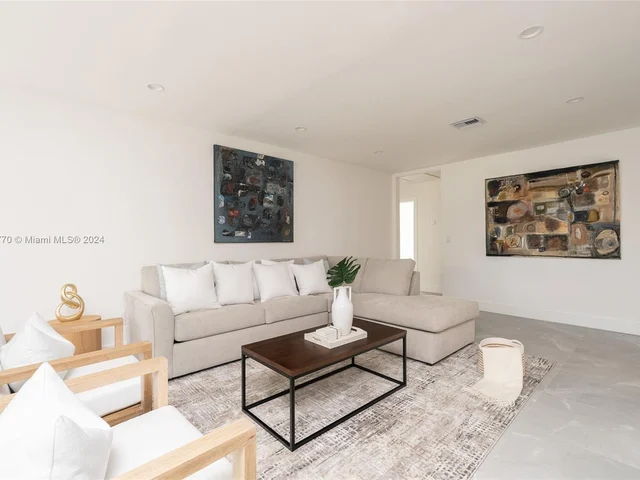 1900 SW 18th Ave, Miami FL 33145