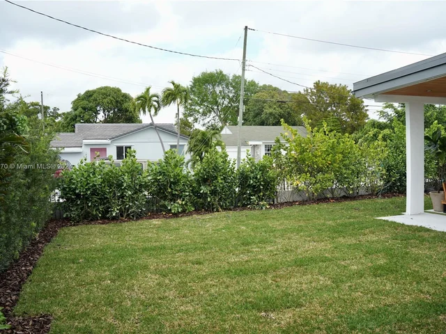 1900 SW 18th Ave, Miami FL 33145