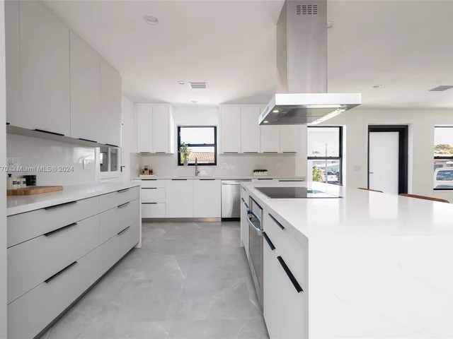 1900 SW 18th Ave, Miami FL 33145