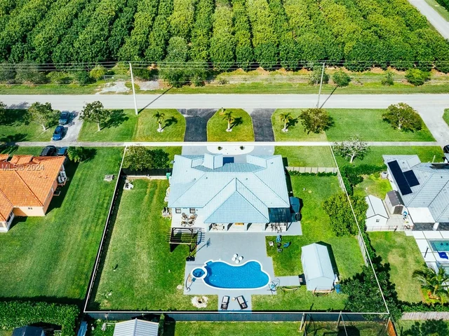 20230 SW 320th St, Homestead FL 33030