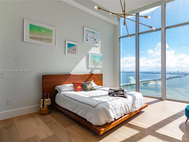 2900 NE 7th Ave # 5002, Miami FL 33137