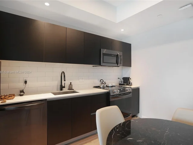 398 NE 5th St # 4610, Miami FL 33132