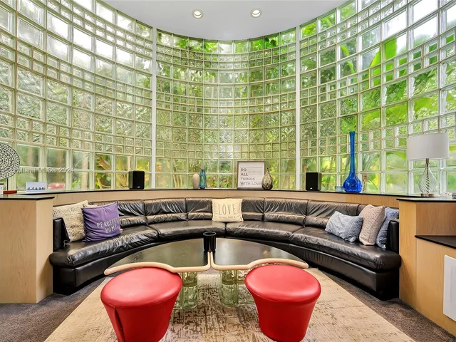 4994 Hammock Lake Dr, Coral Gables FL 33156