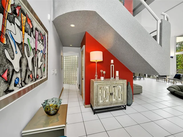 4994 Hammock Lake Dr, Coral Gables FL 33156