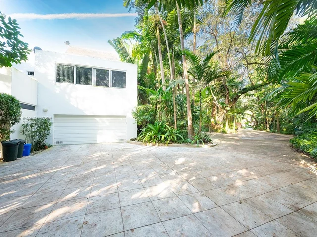 4994 Hammock Lake Dr, Coral Gables FL 33156