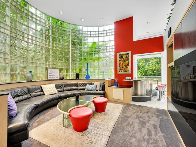 4994 Hammock Lake Dr, Coral Gables FL 33156