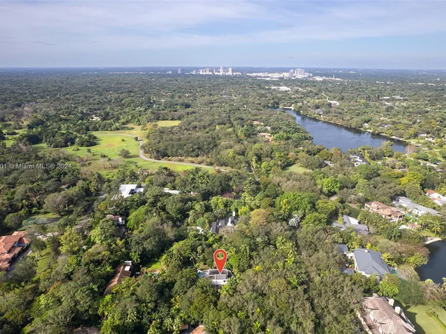 4994 Hammock Lake Dr, Coral Gables FL 33156