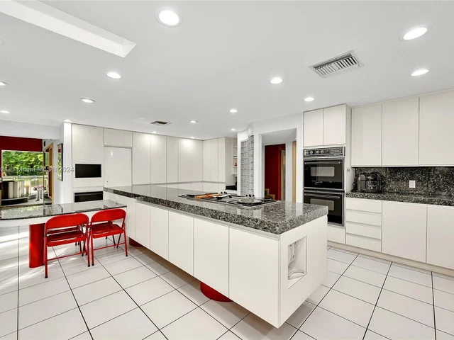 4994 Hammock Lake Dr, Coral Gables FL 33156