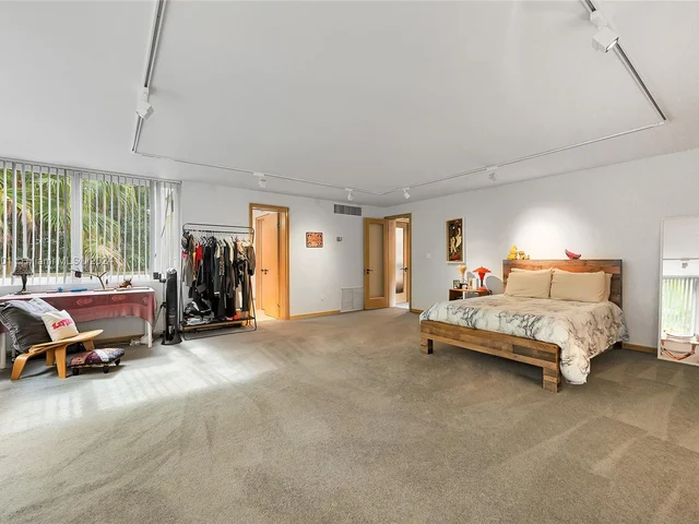 4994 Hammock Lake Dr, Coral Gables FL 33156