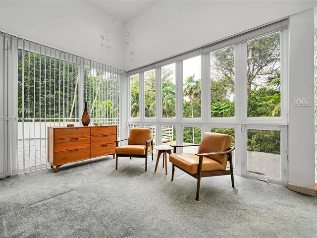 4994 Hammock Lake Dr, Coral Gables FL 33156