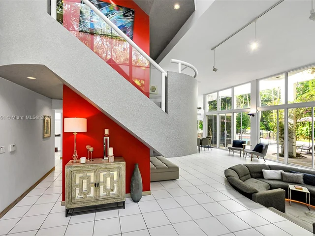 4994 Hammock Lake Dr, Coral Gables FL 33156