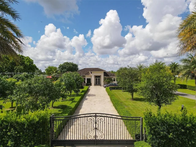 21500 SW 232nd St, Homestead FL 33031