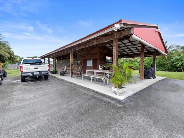 21500 SW 232nd St, Homestead FL 33031