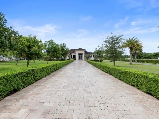 21500 SW 232nd St, Homestead FL 33031