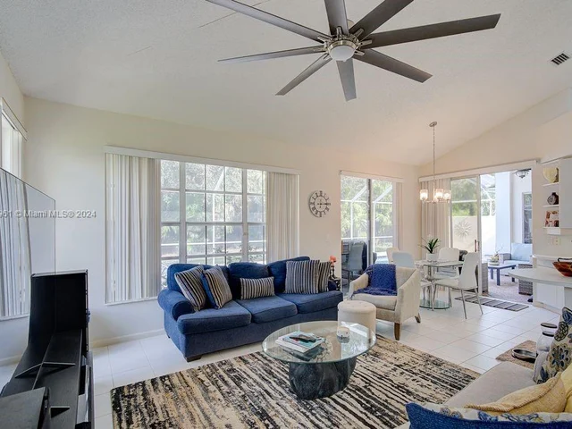 9149 Baybury Ln, West Palm Beach FL 33411